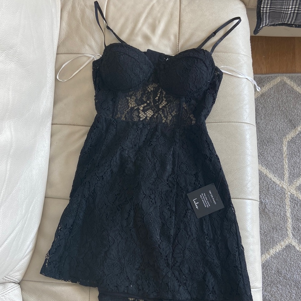 Medium Lulu’s lace black dress